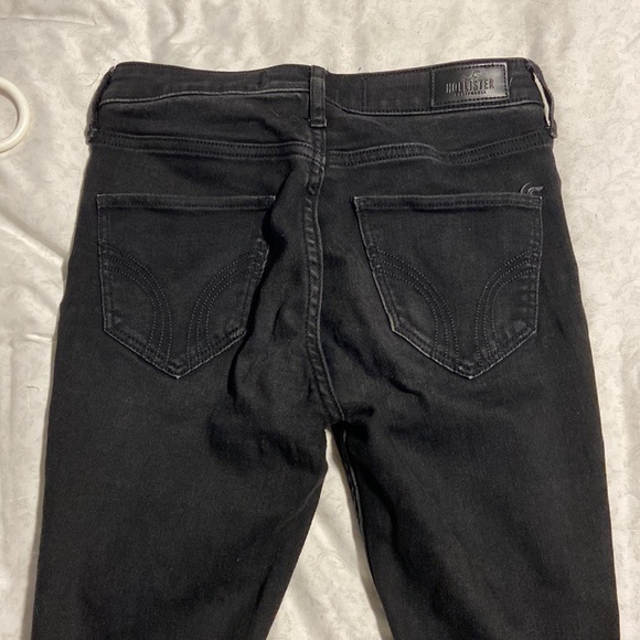 Jeans - Picture 2 of 3